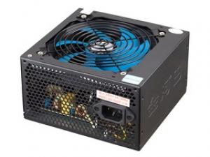 金河田智能芯680GT电源